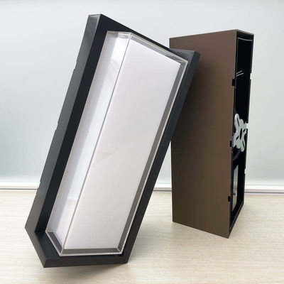 屋外防水 24w LED壁灯 80lm/w 効率と 3000K/4000K/6500K CCT