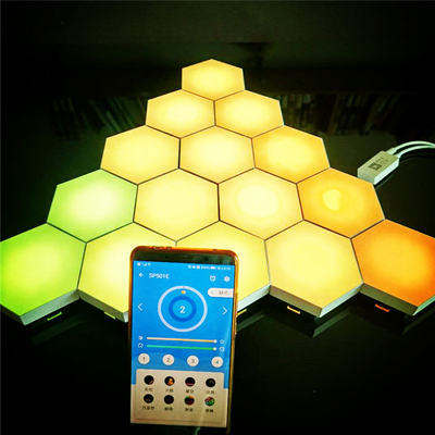 LEDモジュール式夜光 六角量子設計と制御付きのクリエイティブタッチランプ