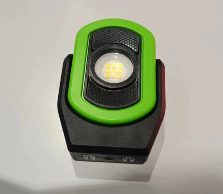 USBタイプC充電と強力な磁気ベースを持つディム可能なポータブルLEDワークライト