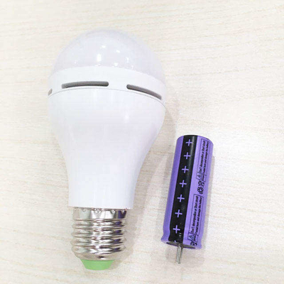 再充電可能な7wE27B22 LED電球灯 6000K日光警報で緊急照明のために