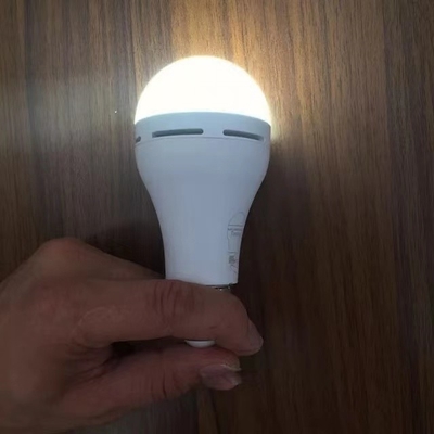7W/10W LED 非常用 充電可能な E27/B22 電球