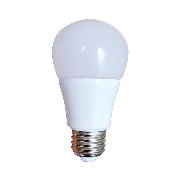 住宅用 CE Bluetooth A60 10W 800lm E27 高色レンダリングインデックス Ra 80 の LED ランプ